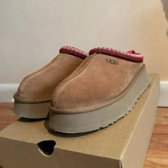 UGG Brown Platform Shoes - Picture 6 of 7
